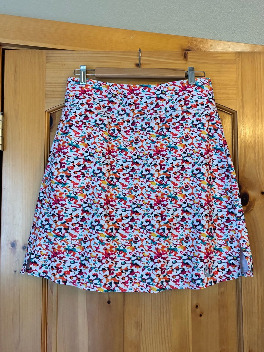 Moteepi White Mini Skirt with Multicolor Floral Print